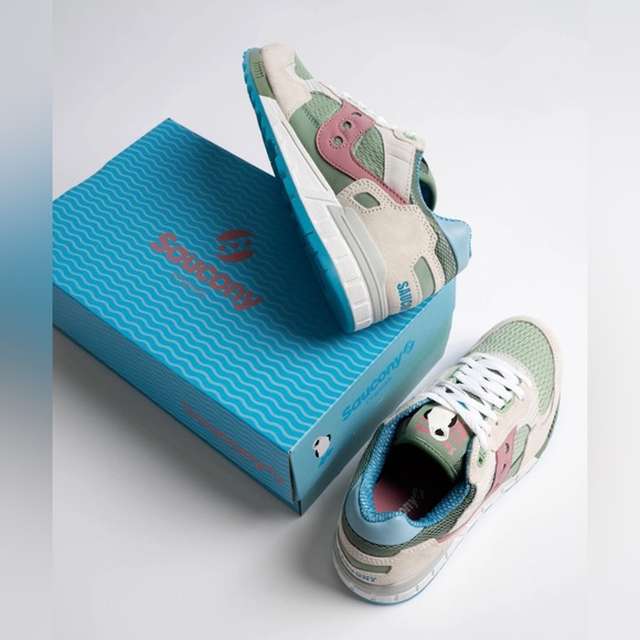 Saucony Shadow 5000 white/multi Brand New with box - Picture 1 of 6